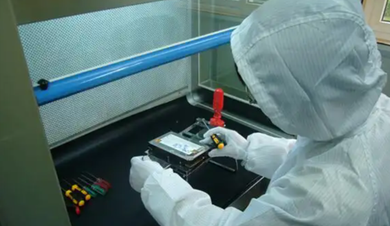 专业数据恢复服务（应对物理损坏的唯一选择）