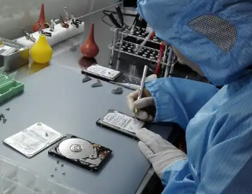 专业机构恢复:物理损坏的最后希望