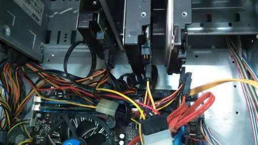 电脑坏了如何取出硬盘的资料？手把手教你找回资料！